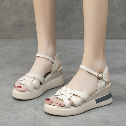 👡【35-40】Noi sandale la modă și versatile, cu talpă moale, cu talpă groasă, confortabile, cu gura de pește